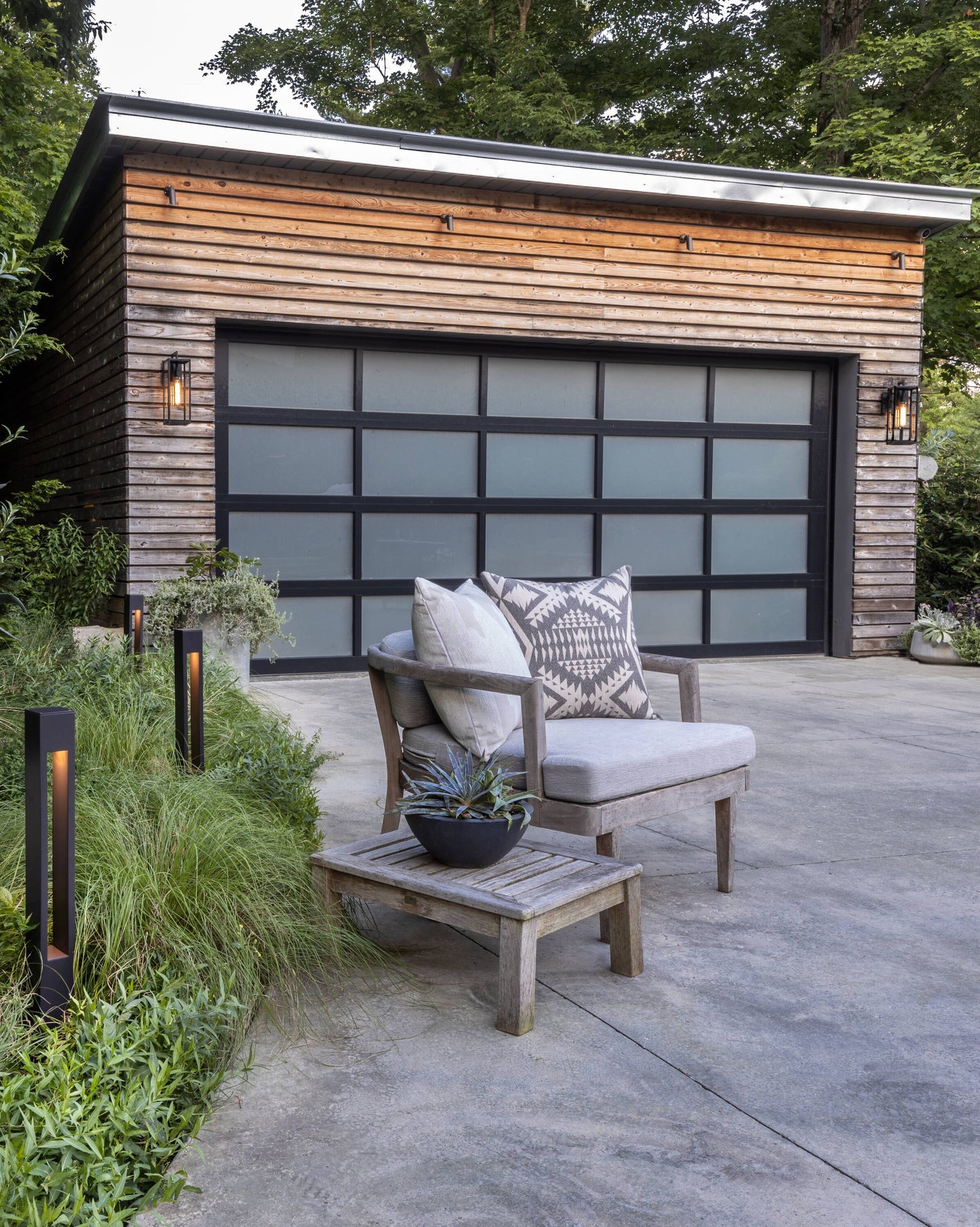 Hinkley Max 1 -Light 13.25-in H Black Hardwired Integrated LED Outdoor Wall Light 5366258