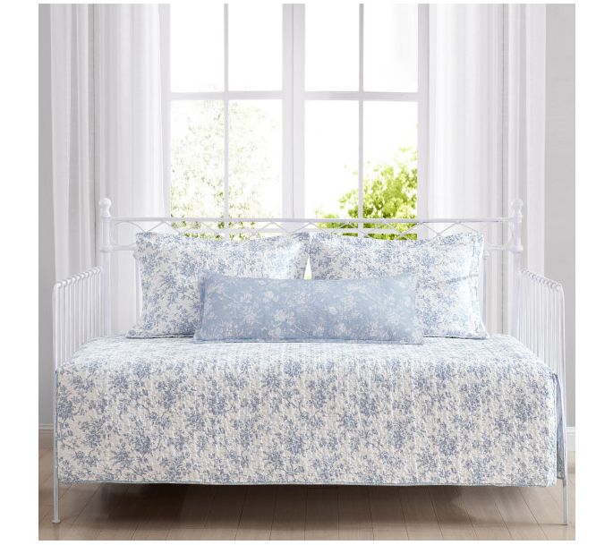 Laura Ashley Wa lled Garden Bl ue Daybed Quilt Sham Set Bonus