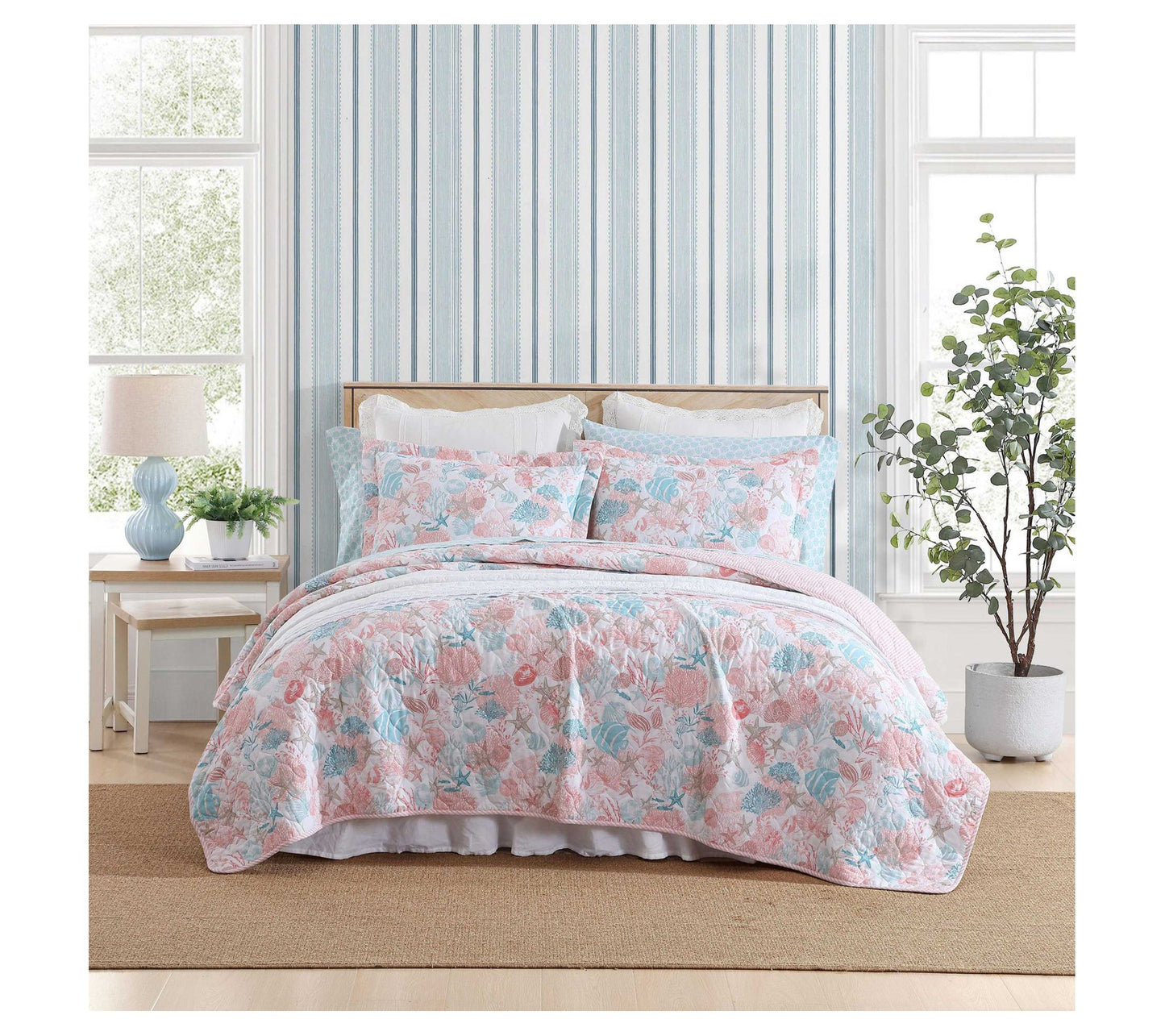 Laura Ashley Swimtime Pink King Quilt Sham Set