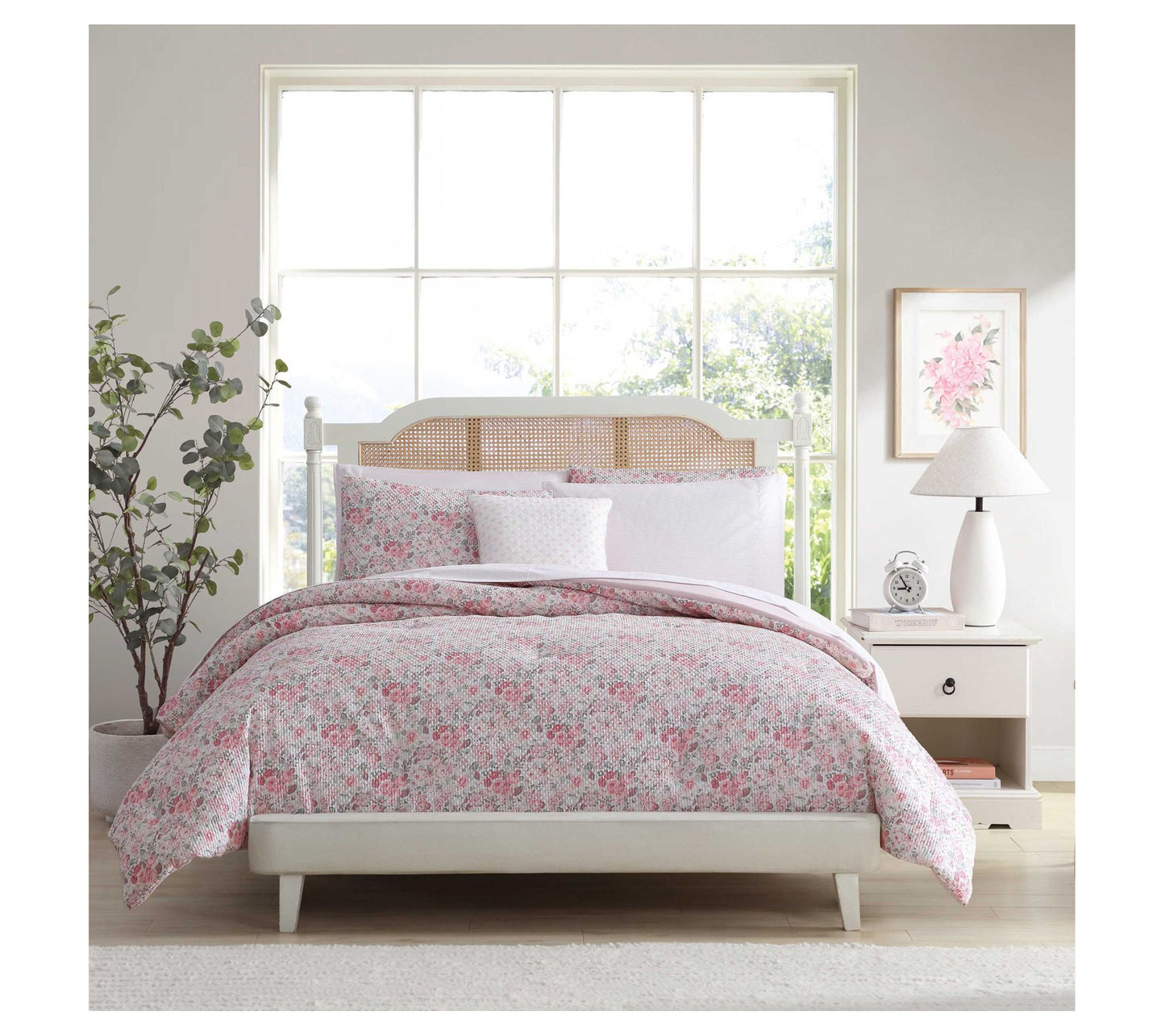 Laura Ashley Quartet Pink Queen Comforter Bed in a Bag Set