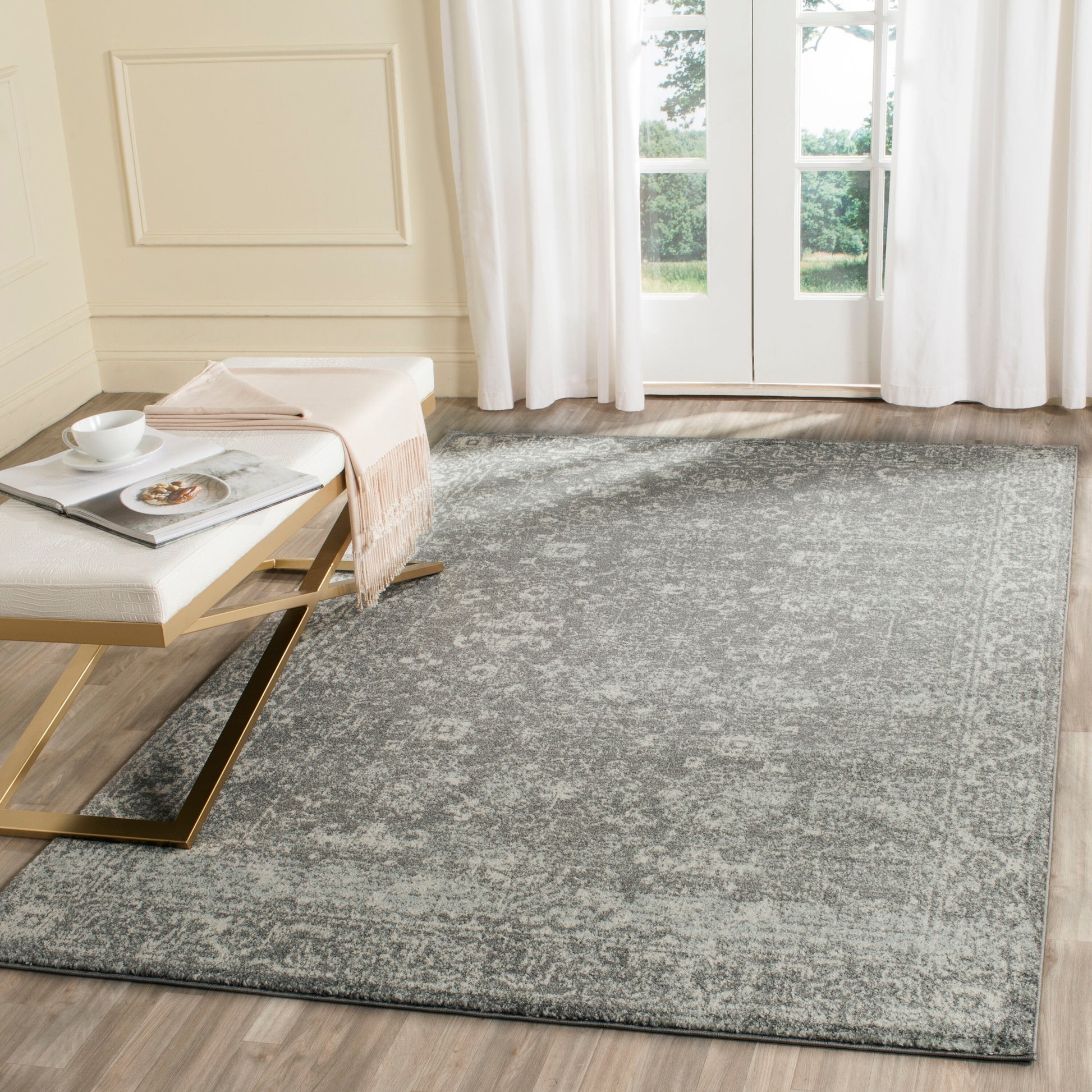 Safavieh Evoke Likoma 11 x 15 (ft) Loomed Gray/Ivory Rectangular Indoor Distressed/Overdyed Vintage Area rug