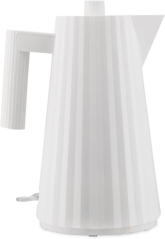 Alessi Plissé MDL06 W\/UK Design Electric Kettle, Thermoplastic Resin, 2400 W, 170 cl, White, 21.5 x 33.5 x 21.5