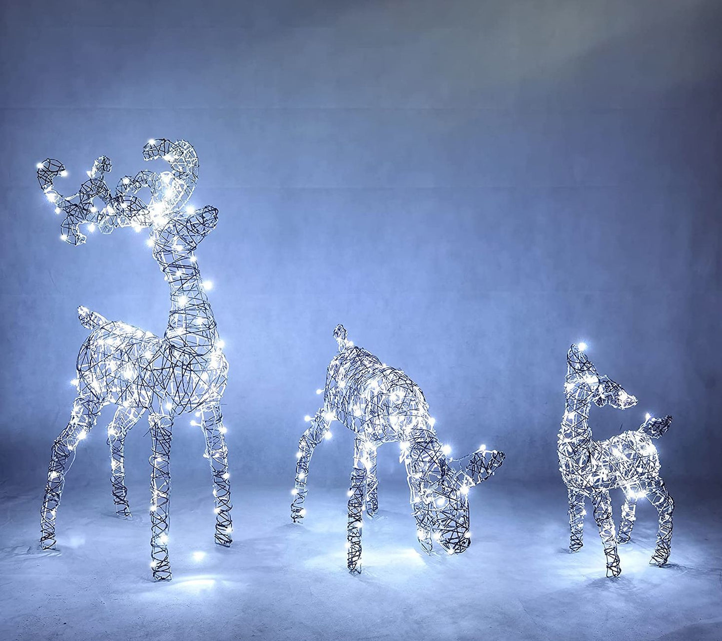 Joiedomi 3 LED Yard Lights - 4' Buck, 3' Doe, &2' Fawn