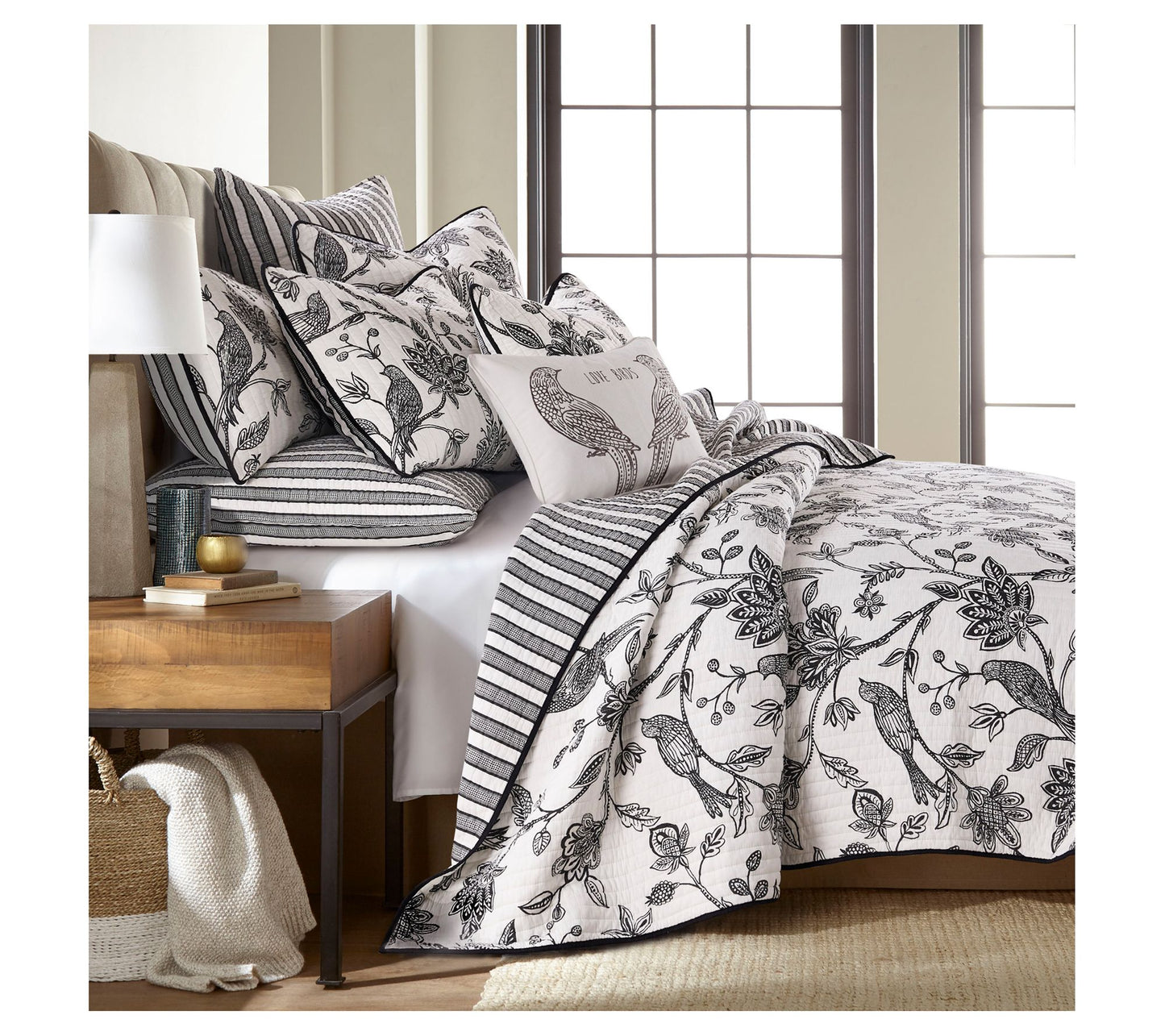 Levtex Home Tanzie Black 3-Piece Floral King/Cal King Quilt