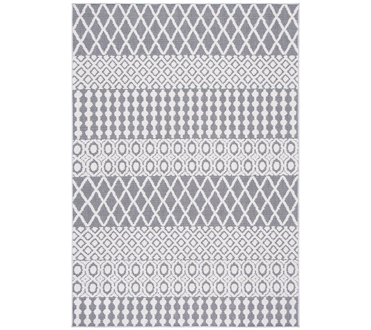 Safavieh Cabana 652 Outdoor 5'-5" X 7'-7" Rug