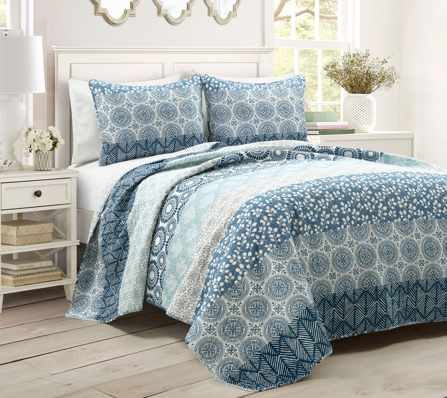 Lush Decor Bohemian Stripe Quilt Navy/Blue 3pcSet- Cal K