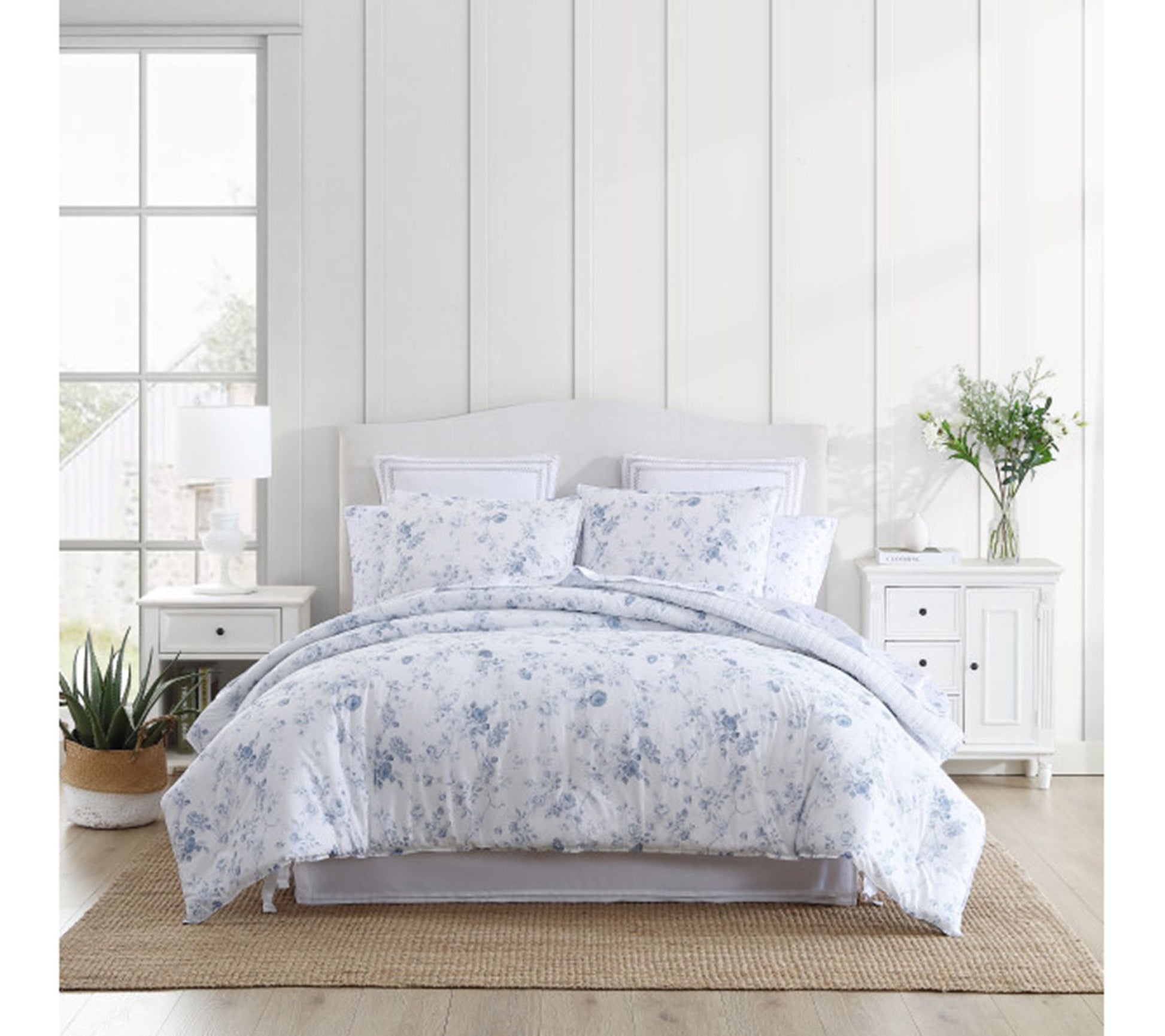 Laura Ashley Belinda Blue Full Queen Comforterham Set