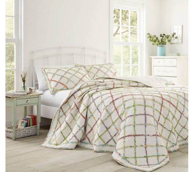 Laura Ashley Ruffle Garden Full Queen Quilt