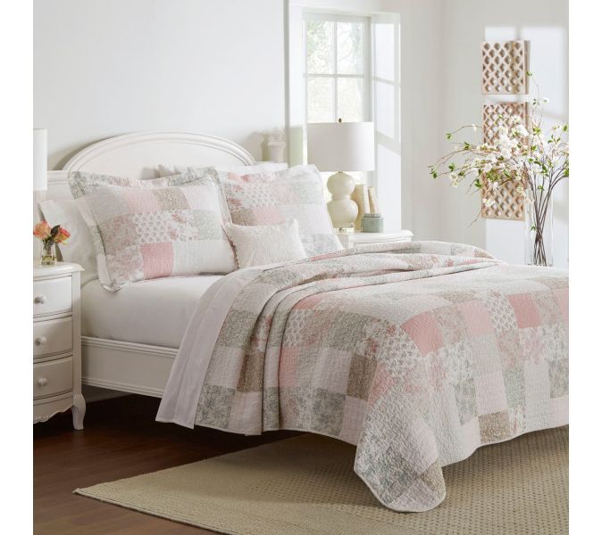 Laura Ashley Celina Patchwork Pink Full Queen Quilt-Sham Set