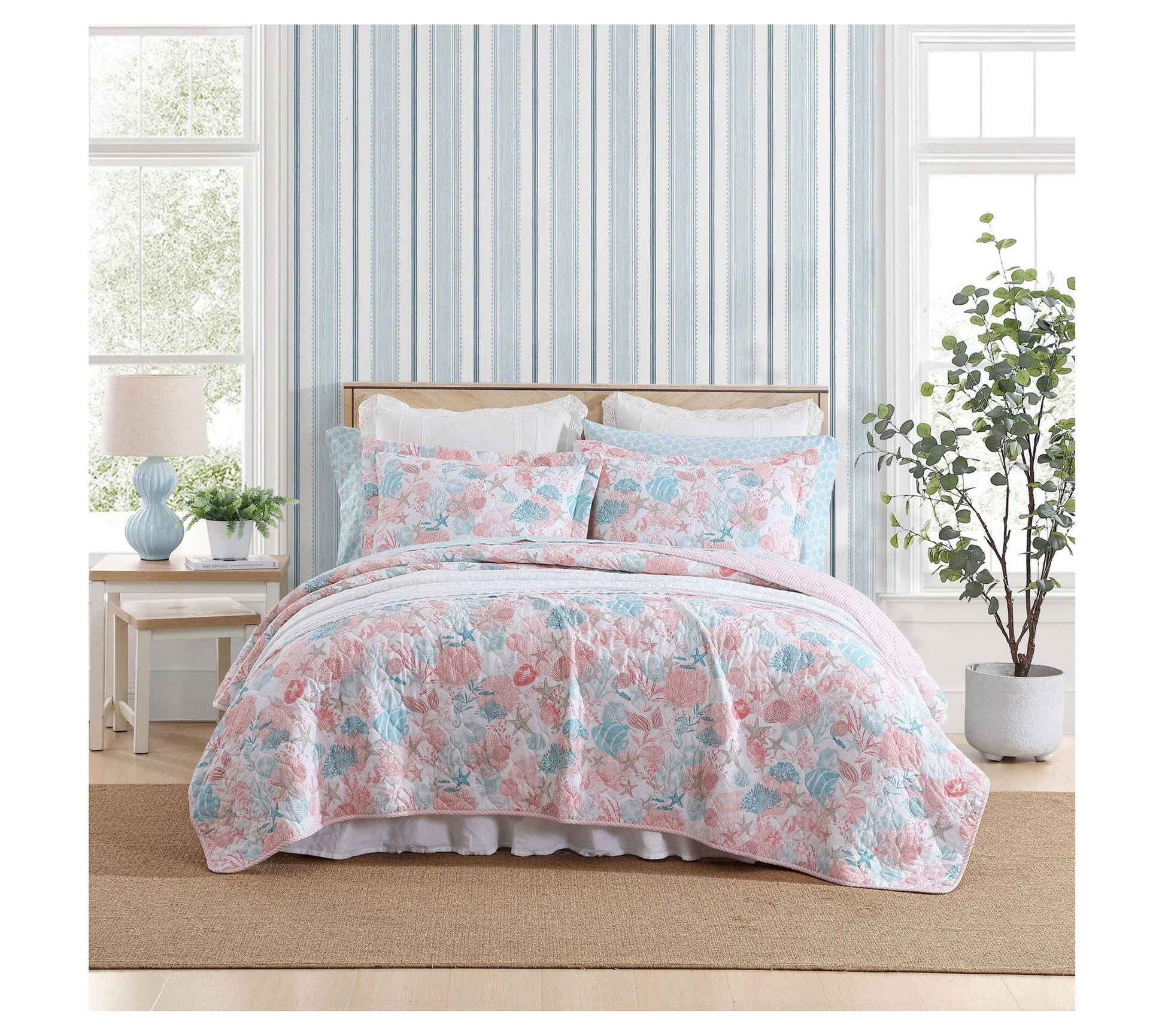 Laura Ashley Swimtime Pink King Quilt Sham Set