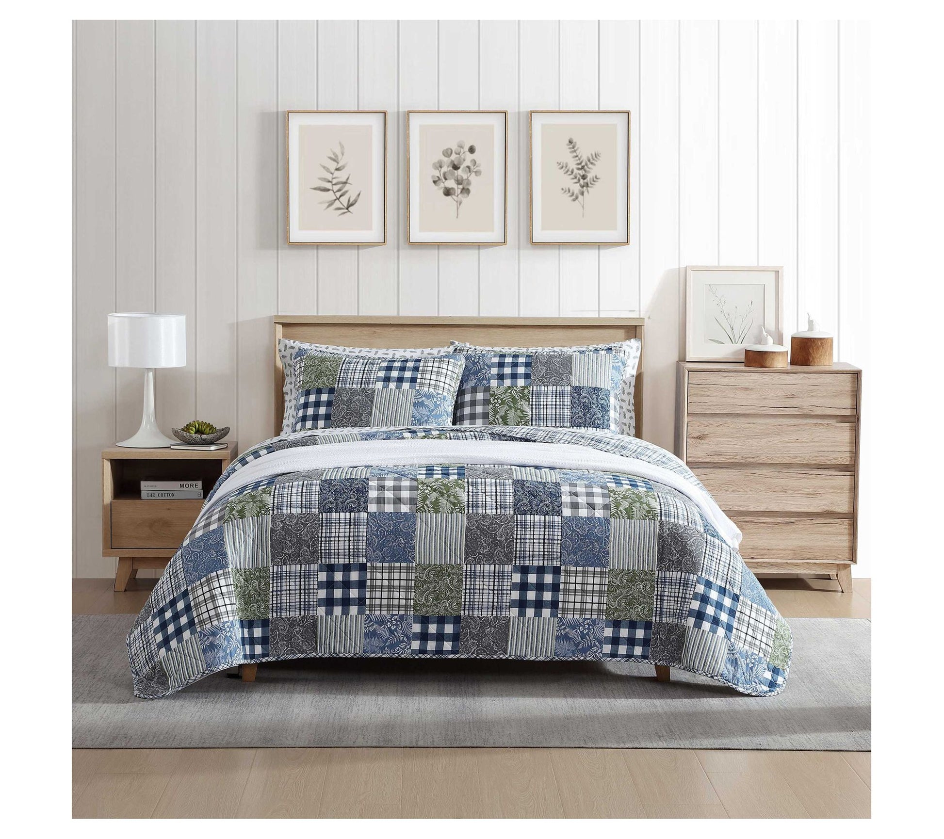 Eddie Bauer Cozy Patchwork Blue King Quilt ShamSet